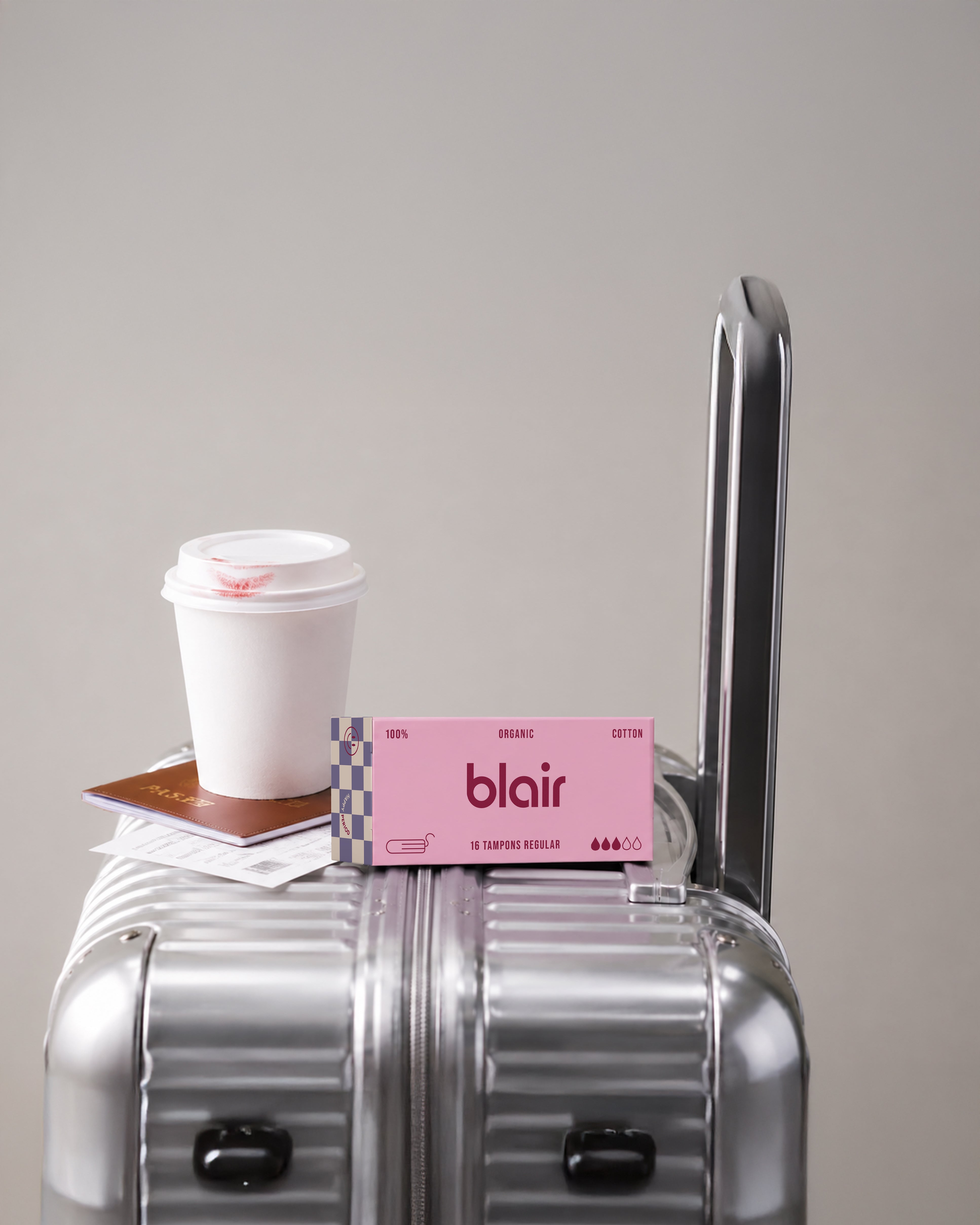 mockup-luggage-header-blair-mobil.jpg